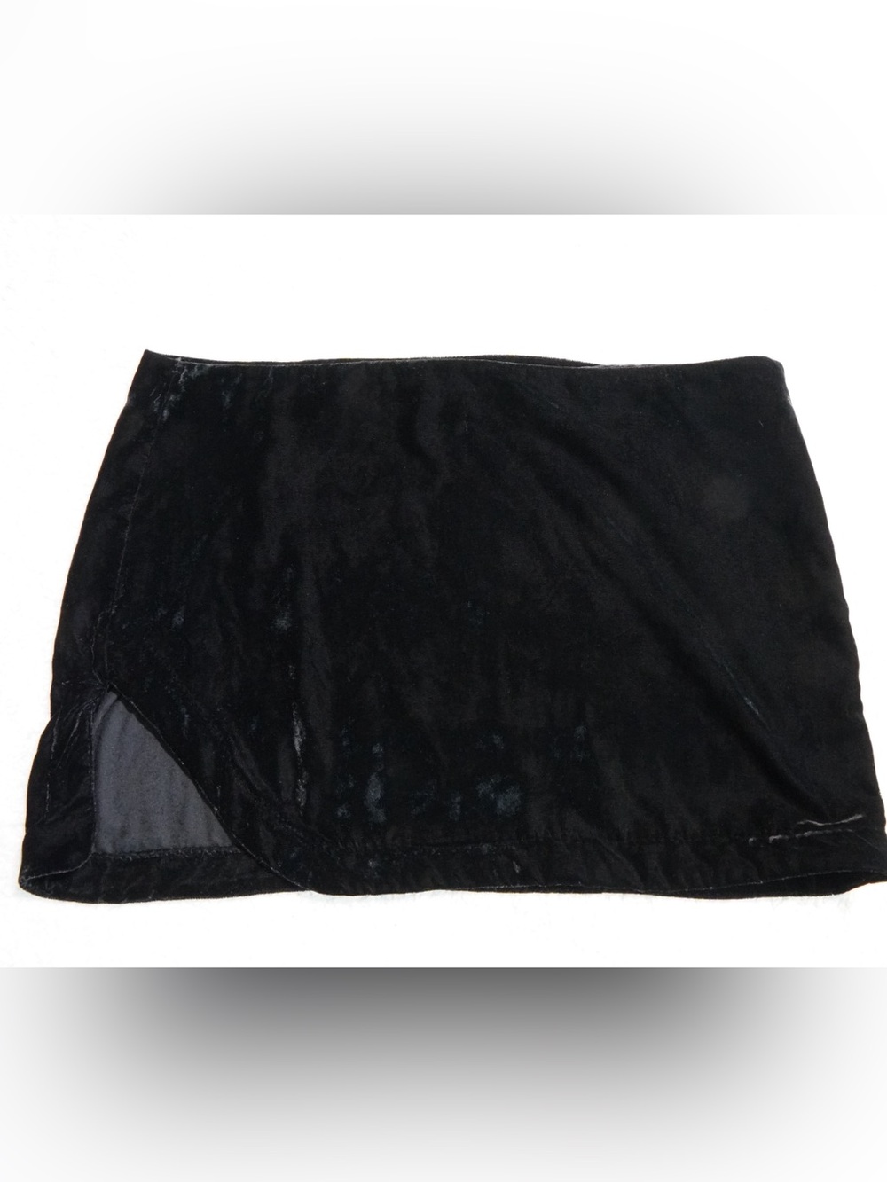Free People Black Velvet Mini Skirt with Branded Tag Size 8